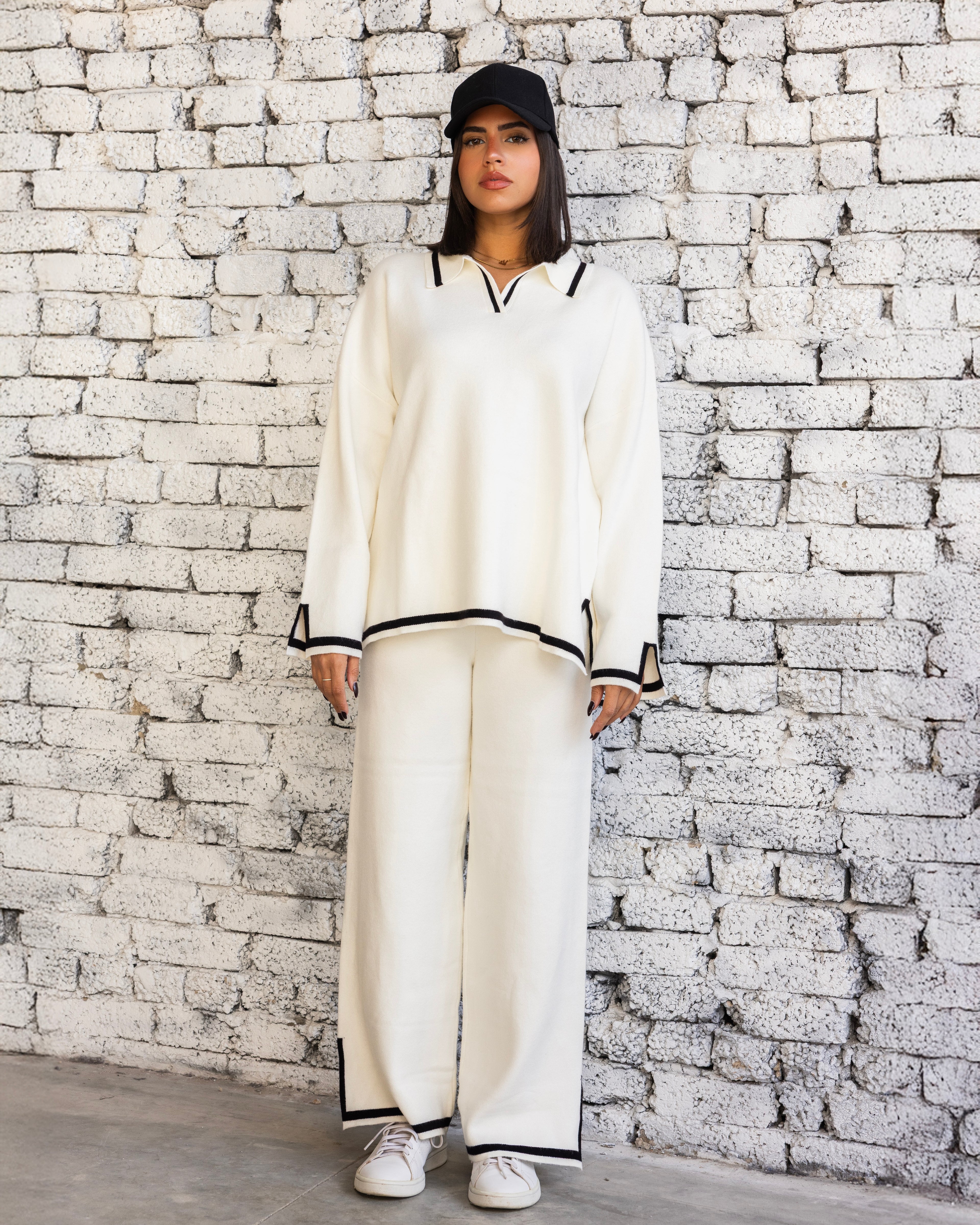 The Outline Set - White