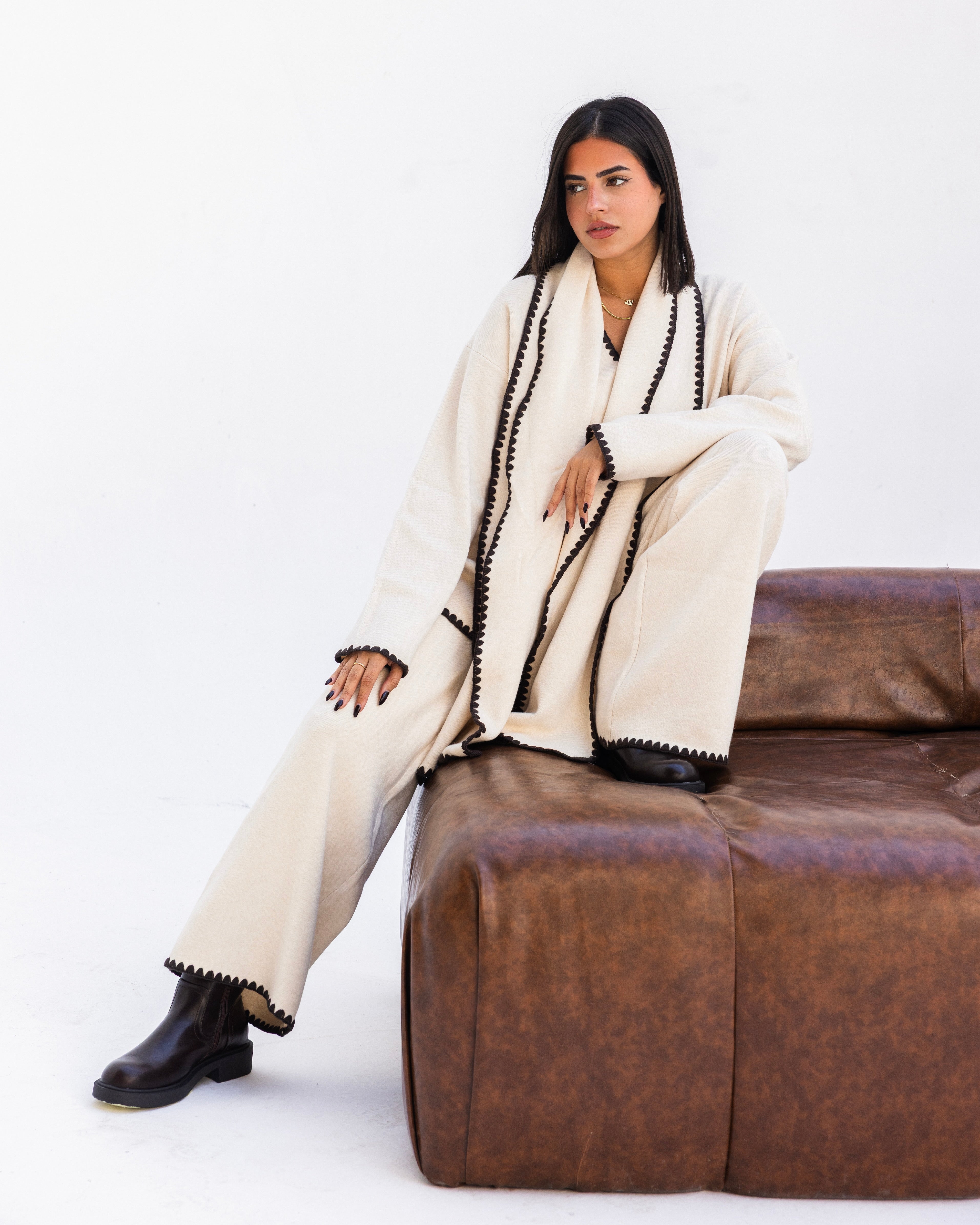 The Edgy Set - Off White