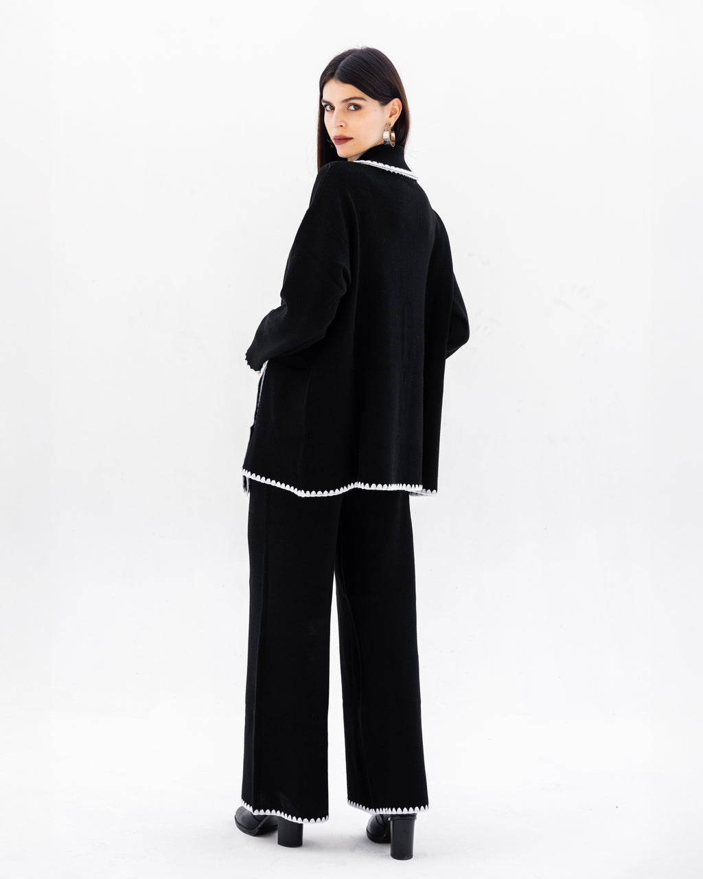 The Edgy Set - Black