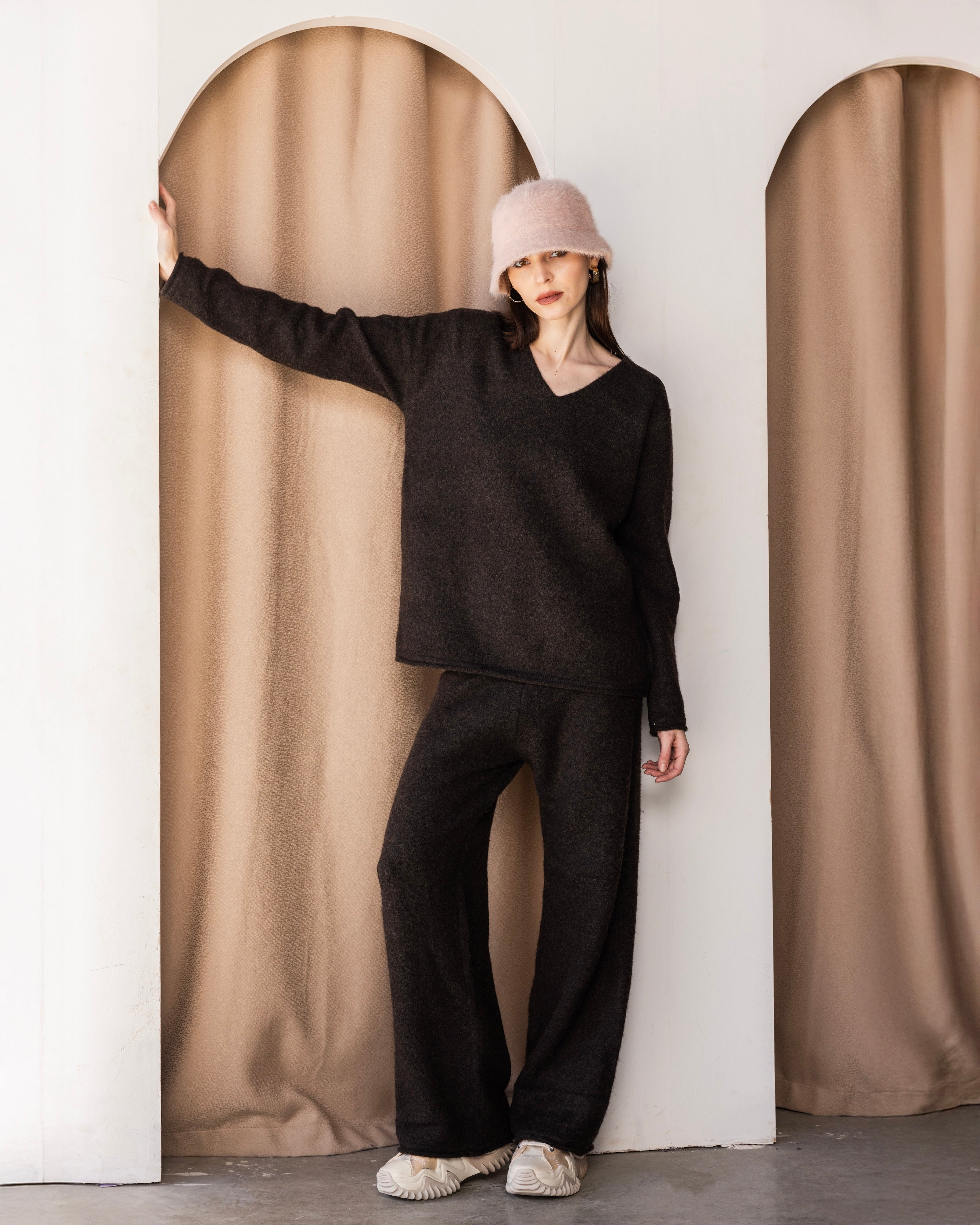 The Calm Knit Set - Brown